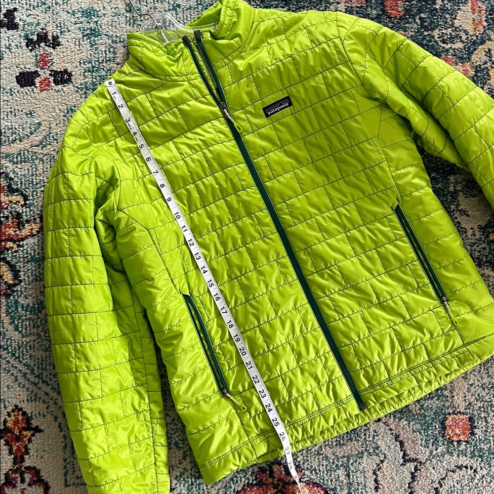 Patagonia neon lime green nano puff jacket - Picture 7 of 9
